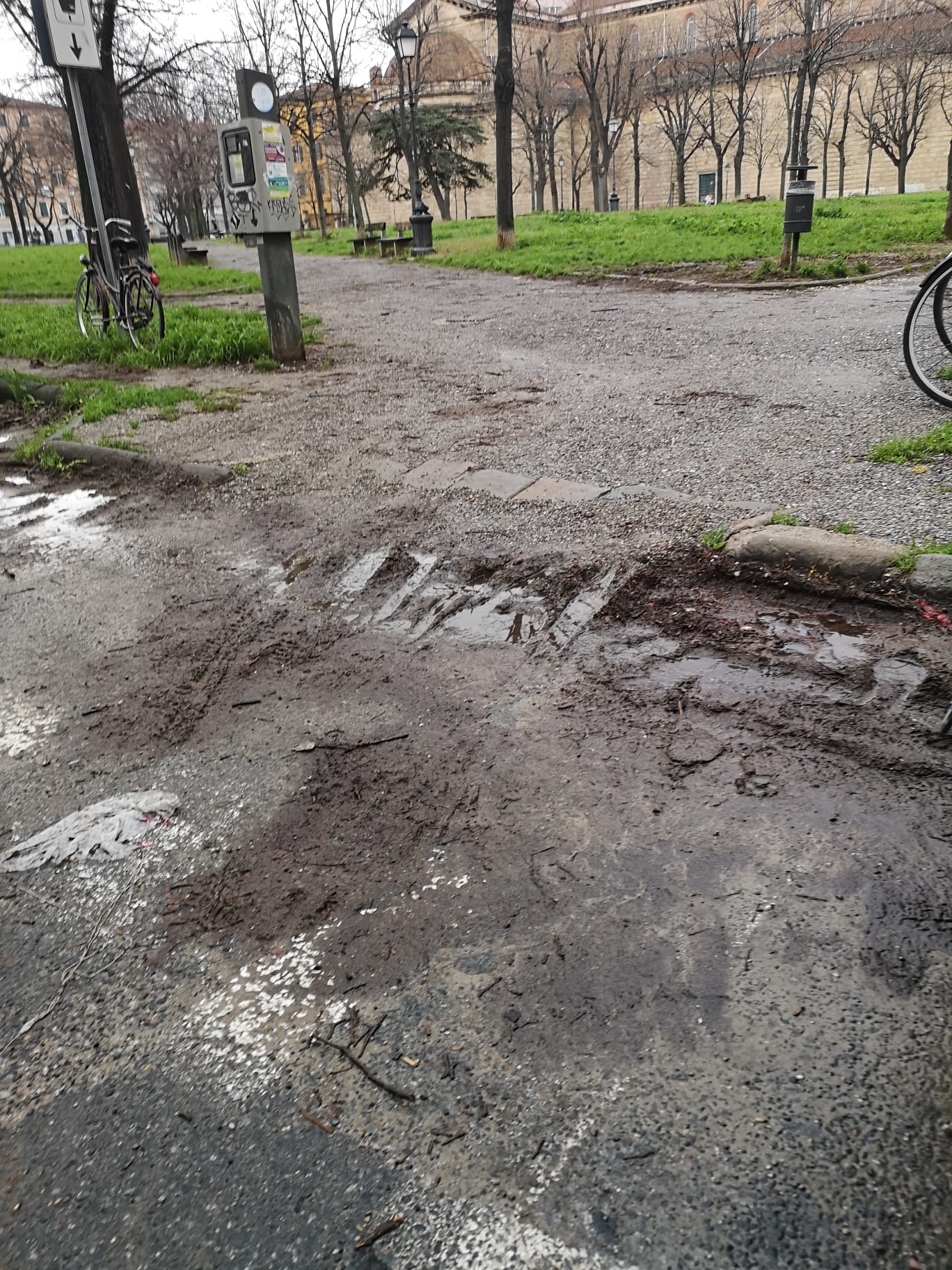 Ghiozzi (Lega): “Piazza della Vittoria in degrado”