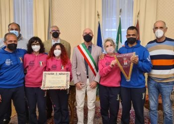 Nuovo primato mondiale della squadra di indoor rowing