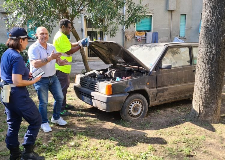 Operazione antidegrado al blocco della Direzione a Shangai