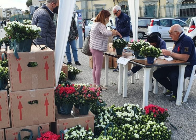 Oltre 18 mila euro raccolti a favore di AIRC da Cral Livorno e Autolinee Toscane