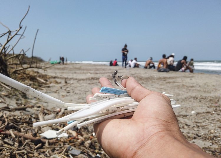 Giovedì 9 giugno pulizia della spiaggia libera di Quercianella