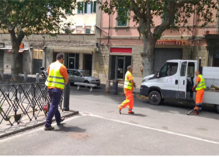 La squadra di Segnala-Li attiva nei quartieri per il decoro urbano