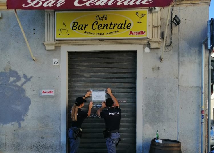 Ordine pubblico e sicurezza, le motivazioni che hanno portato alla chiusura del bar centrale di piazza Bartolomei
