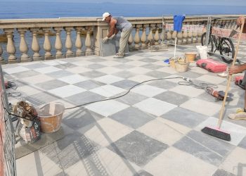 Finiti i lavori per sistemare la pavimentazione della Terrazza