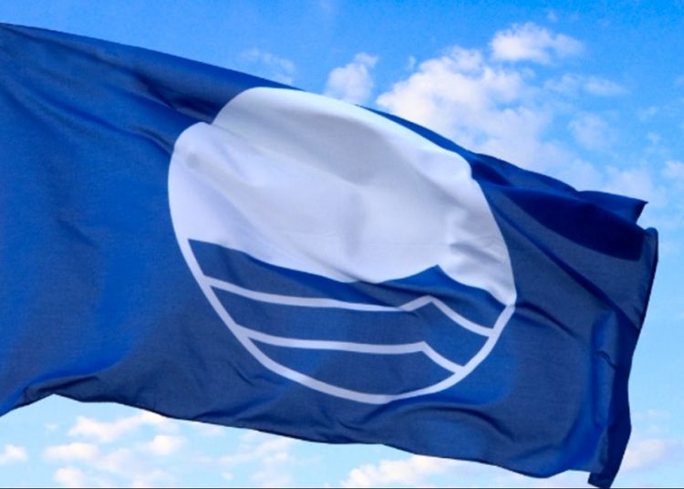 Sabato 30 luglio alla Rotonda si è svolta la cerimonia per l’ottenimento della Bandiera Blu 2022