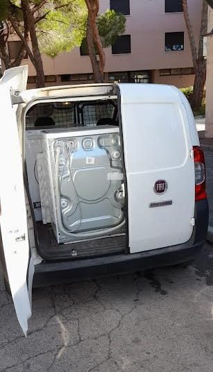 La Collecoop ha donato due lavatrici alla Casa circondariale “Le Sughere”