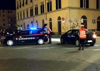 Arrestato per aver rapinato e malmenato tre ventenni