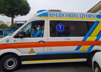 Scontro tra auto e scooter: ferito un 30enne