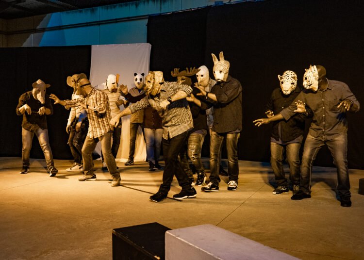 “Il dono necessario” lo spettacolo teatrale dei detenuti delle Sughere