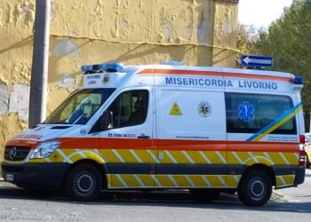 Scontro auto-scooter: grave un 18enne