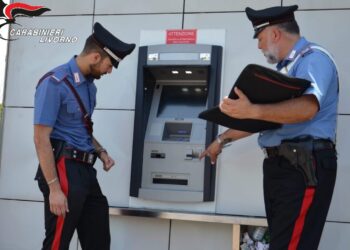 Operaio di Cecina truffato per vendita di un motociclo on line