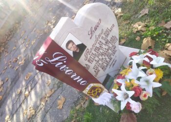 20 anni senza Luca Rondina: fiori e striscioni al cippo che lo ricorda
