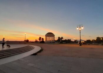 Capodanno 2023, alla Terrazza Mascagni musica nel giardino di Surfer Joe Diner