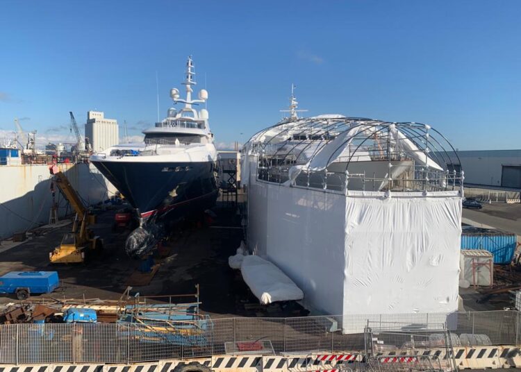 Karianna e Away due superyacht in manutenzione a Livorno
