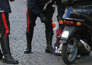 Due sedicenni fermati a bordo di un motorino rubato