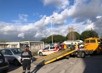 25mila euro di sanzioni a privati per veicoli abbandonati e non smaltiti