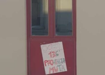 Liceo Federigo Enriques: 11 gradi in aula, la protesta degli studenti