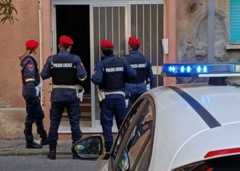 La Municipale ha sequestrato 1 kg di stupefacenti durante la liberazione di un alloggio occupato