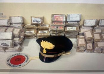 Trovati 11 kg di hashish all’interno di un trolley