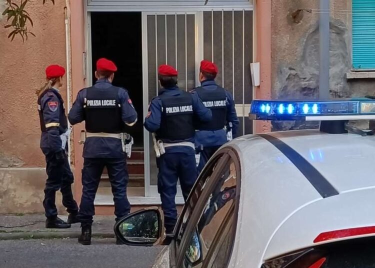 Durante la liberazione di un alloggio alla Leccia un uomo ha ferito due agenti della Municiaple