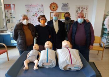 Tre manichini per la simulazione della  disostruzione delle vie aeree donati ai consultori