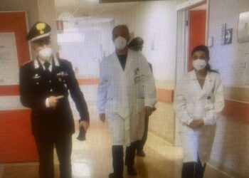 I carabinieri hanno donato uova di Pasqua ai bambini di pediatria