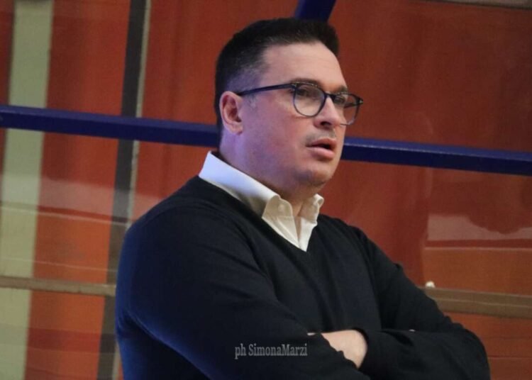 Coach Marco Andreazza e la difficile sfida a Vigevano