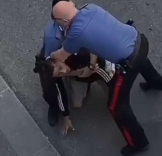 Video dei Carabinieri che fermano un giovane
