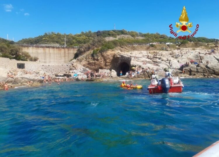 Donna colta da un malore