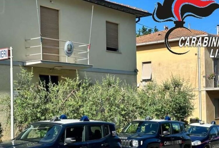 In auto aveva oggetto per scasso