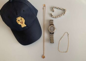 Materiale rubato a bordo della barca