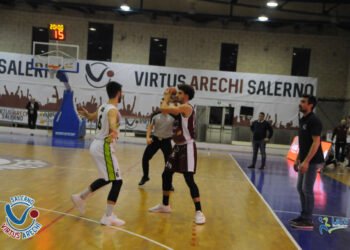 Akern Libertas spumeggiante: +35 a Salerno