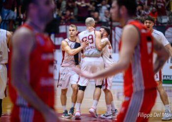 Magia di Lucarelli e la Libertas piega Legnano: 67-66