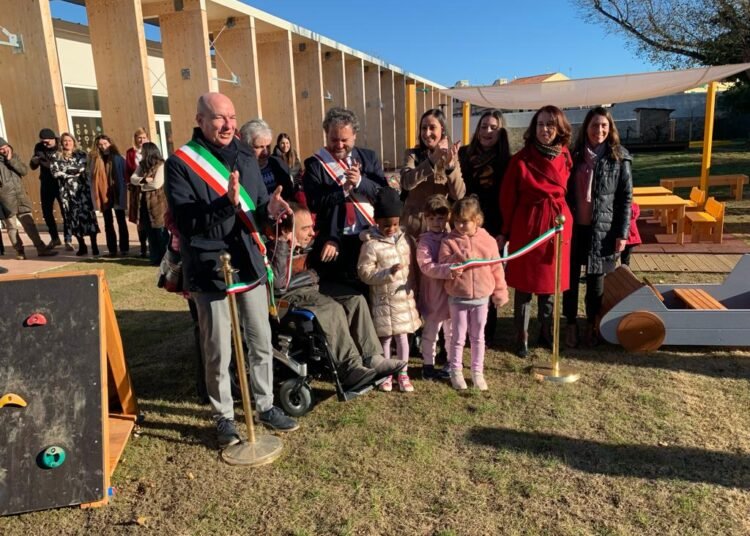 Area giochi via Coltellini