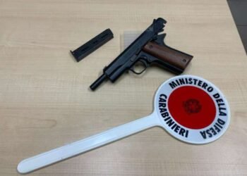 Spari con la pistola a capodanno