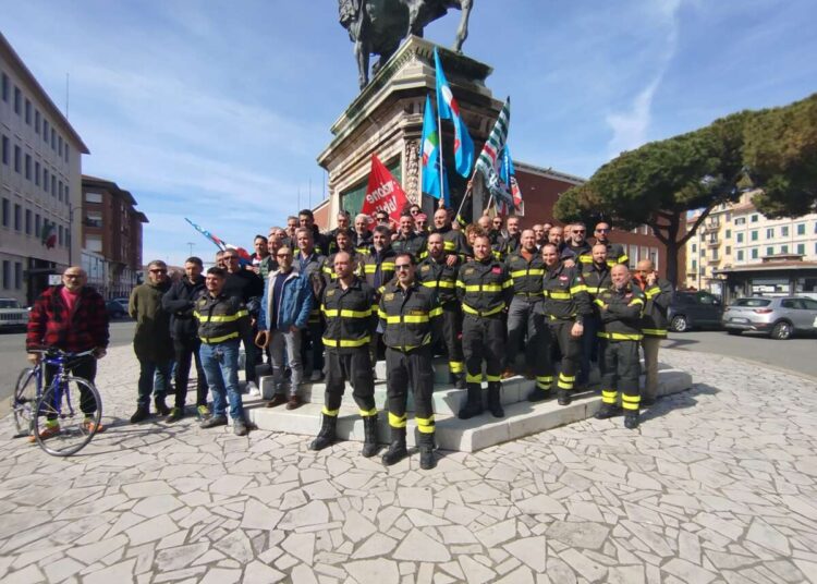Presidio dei Vigili del Fuoco in Prefettura: “Abbiamo gravi carenze di organico”