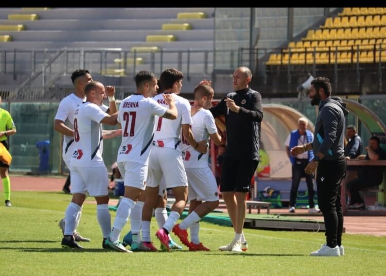 U.S. Livorno 1915: testa ai play off (senza farsi illusioni)