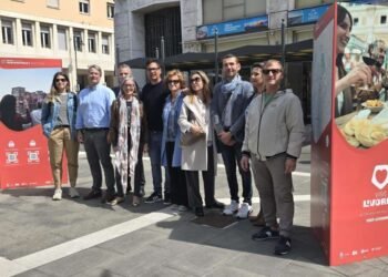Inaugurati in piazza del Municipio i totem di informazione turistica