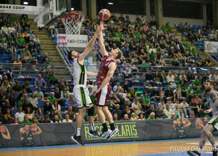 Saccaggi a 2″ dalla fine regala gara-3 alla Libertas