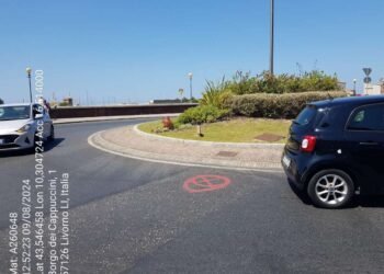 Lavori Enel alla rotatoria di Piazza Giovine Italia: disagio per il traffico tra Borgo Cappuccini e Scali Cialdini