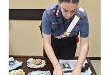 Spara da una pistola rubata