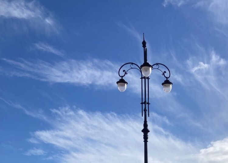 Manutenzione straordinaria della pubblica illuminazione nel centro storico,  sul lungomare e nel quartiere Stazione