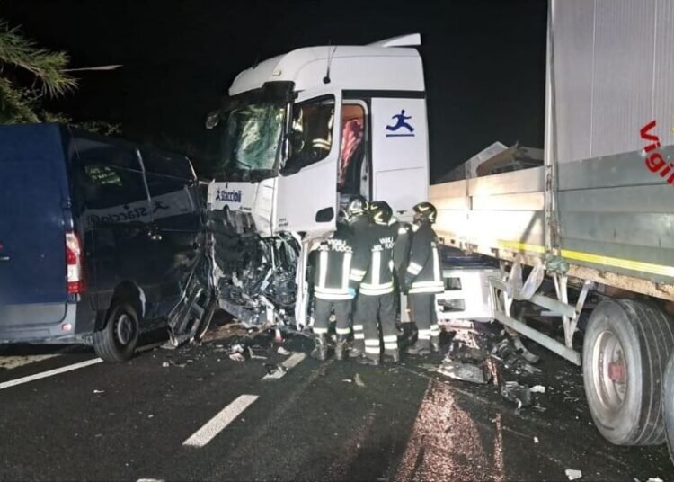 Tragedia sulla Variante: muore una donna di 54 anni