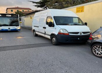 Autobus bloccato dal traffico