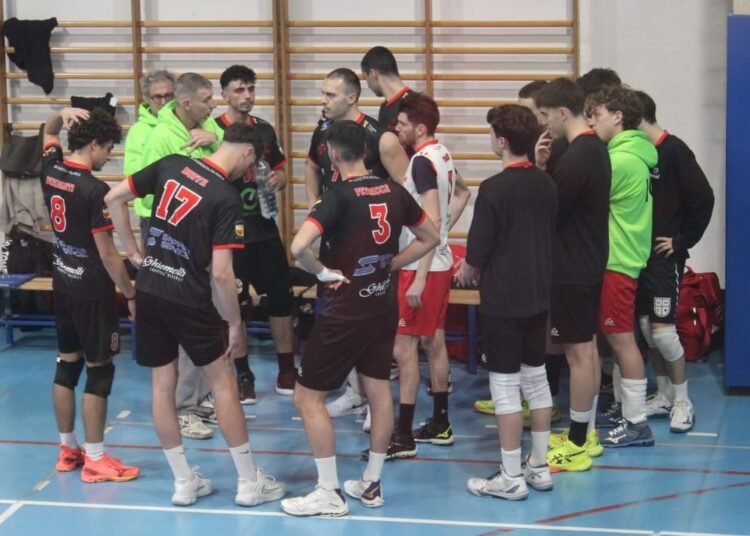 Pallavolo: oggi alle 18 ad Arezzo per il Tomei inizia la poule salvezza