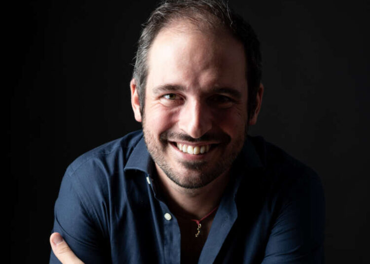 Filippo Caccamo al  Teatro 4 Mori venerdì 4 aprile