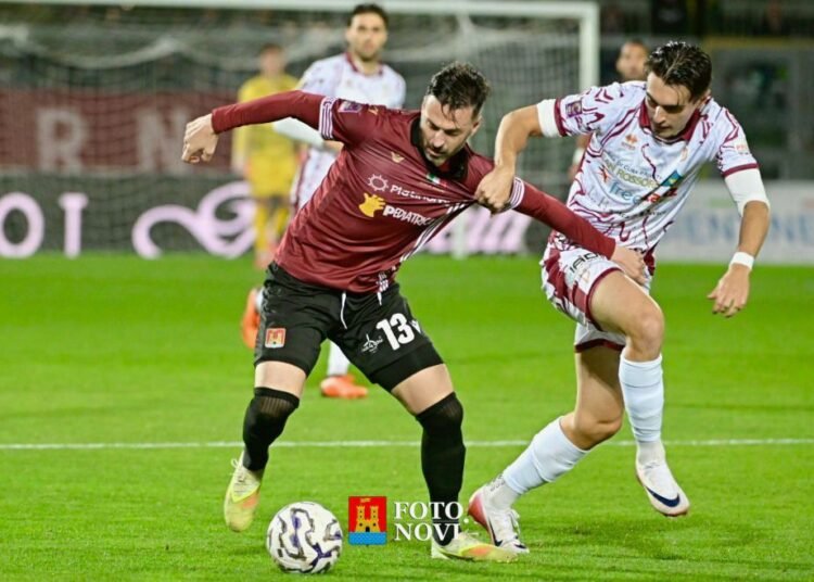 Pazzo Livorno: altalena con il Pontedera (2-2)