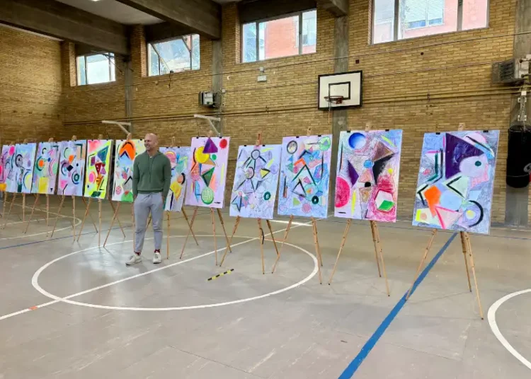 L’Istituto Mazzini si trasforma in una galleria d’arte