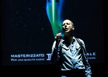 Teatro della Brigata: “Droga, Yoga e Hiv” di e con Daniele Bernardi
