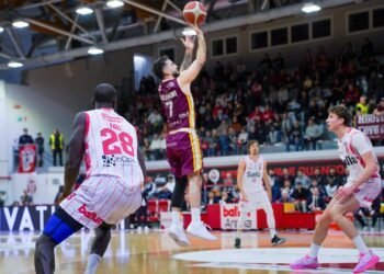 Libertas: polveri bagnate, semaforo rosso a Cento (81-74)